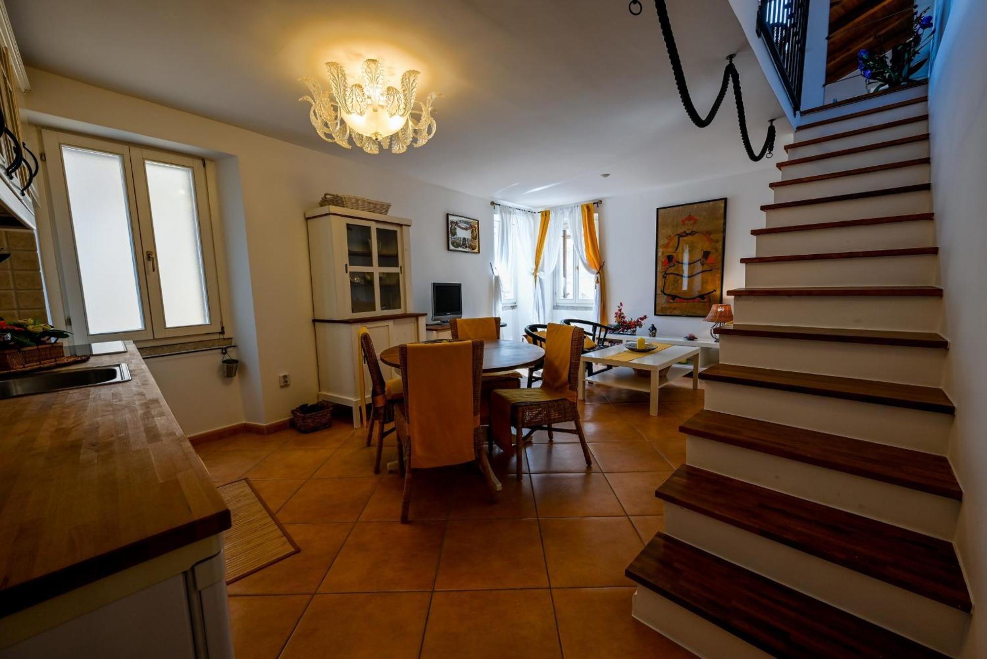 Alice Apartment With Balcony Rovinj Exterior photo