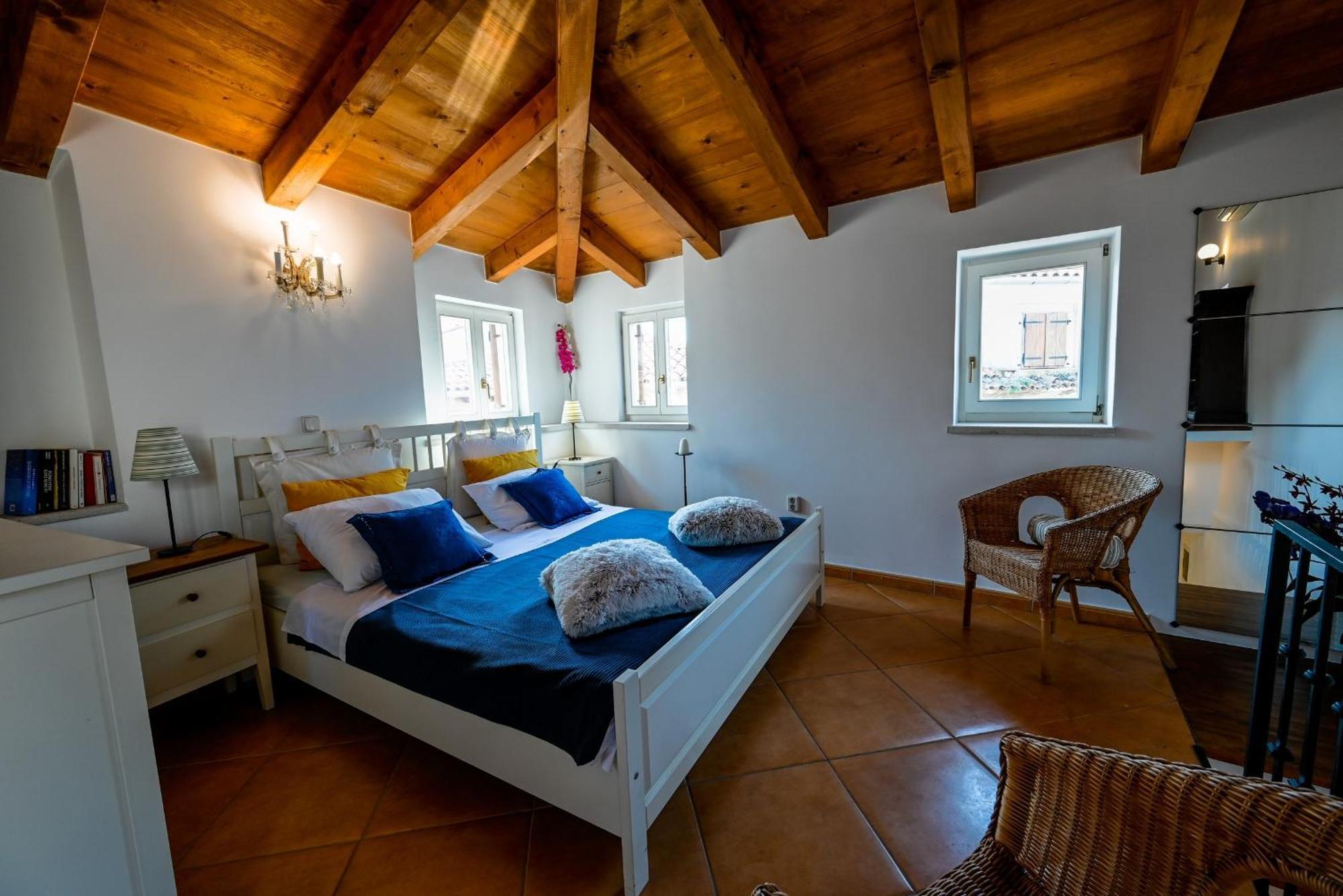 Alice Apartment With Balcony Rovinj Exterior photo