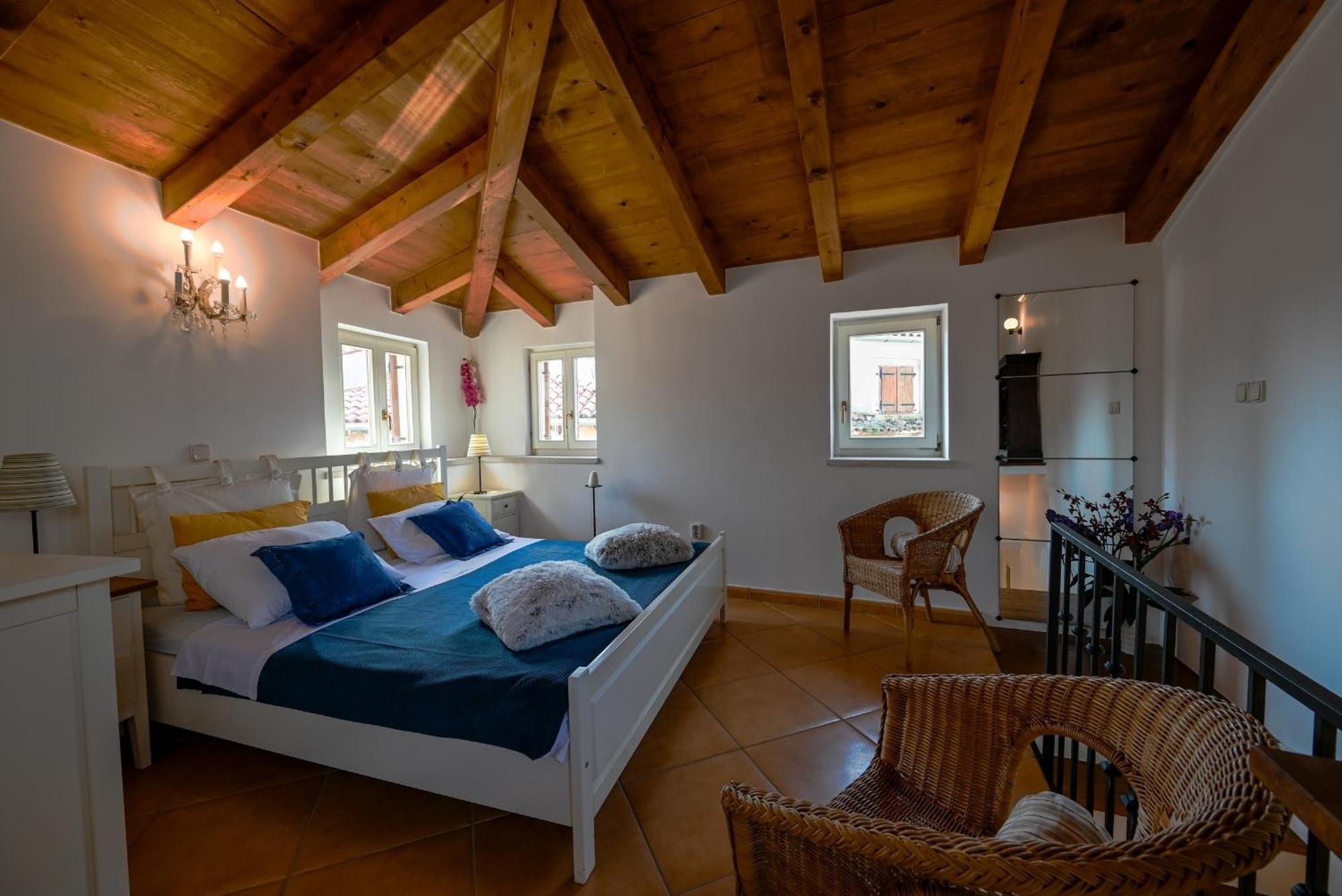 Alice Apartment With Balcony Rovinj Exterior photo